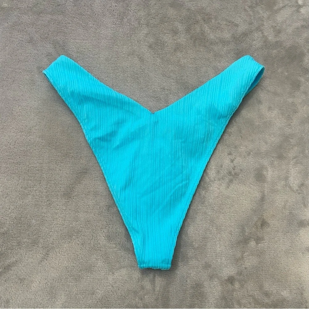 New! Frankie’s bikinis Enzo plisse cheeky bottoms aquamarine 24134